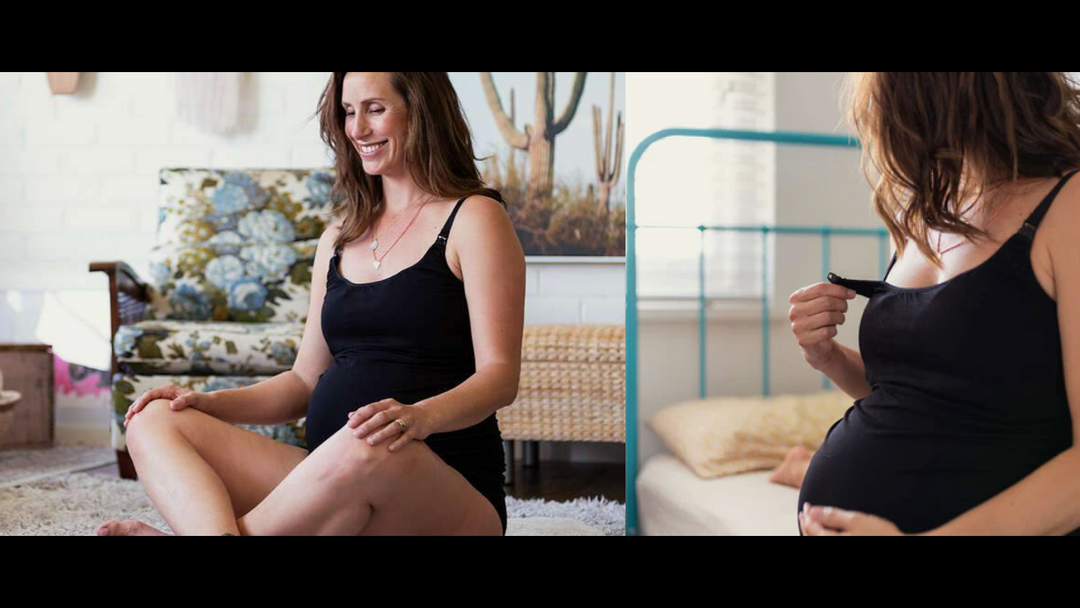 אישה יושבת בנוחות בסלון ביתה, לובשת גופיית הנקה סופגת ותחתוני מודיבודי – המראה המושלם והנוח לימי משכב לידה והנקה בבית.