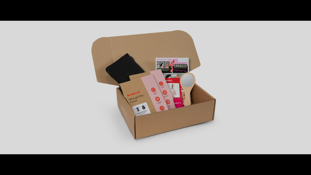 ערכת המחזור הראשון לנערות 'רוזה' (Rosa) של מודיבודי – מארז מתנה הכולל תחתון סופג ותיק נשיאה למוכנות לווסת הראשונה (Menarche) בביטחון.