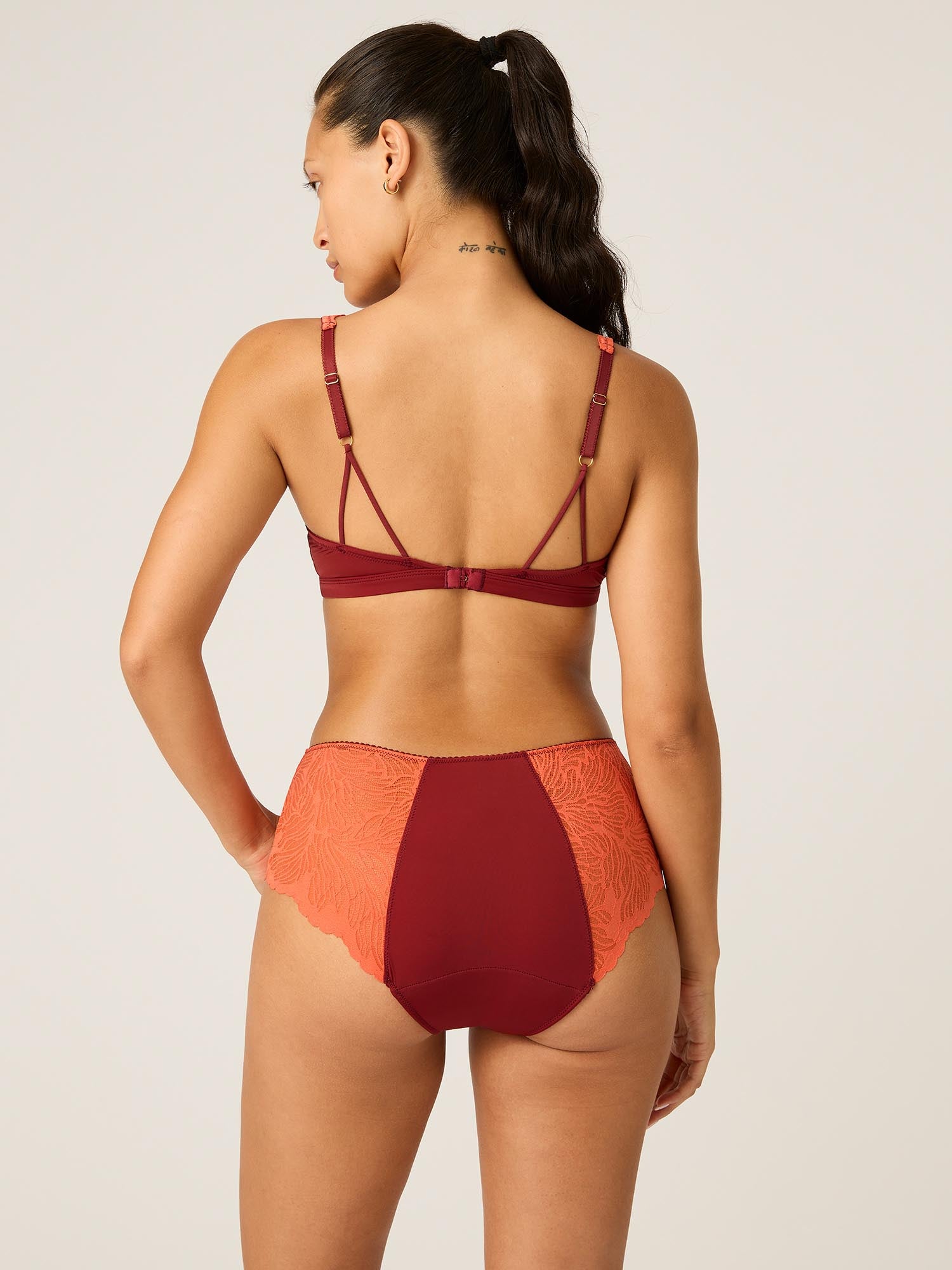 היפסטר סקסי Manon + ברלט Sylvie | צבע Bordeaux Red