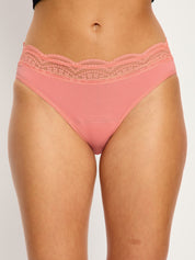 תחתונים למחזור ביקיני סקסי בספיגה קלה, מבט מלפנים על הגוף, מידת הדוגמנית: S