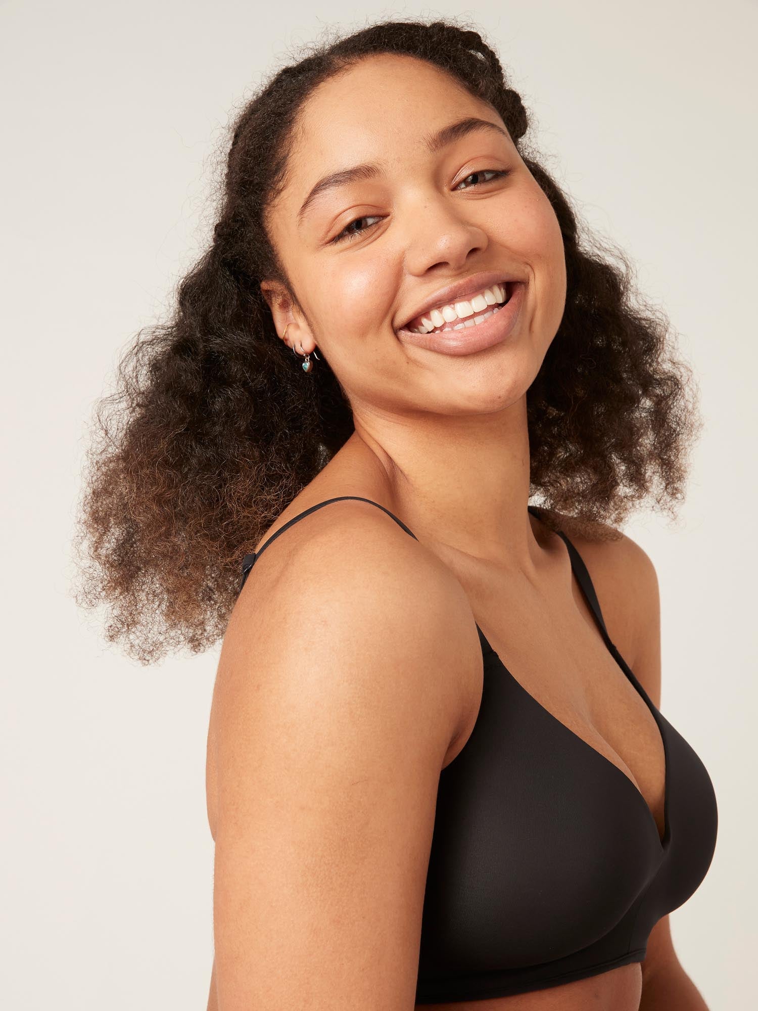 חזייה סופגת זיעה | אאוטלט