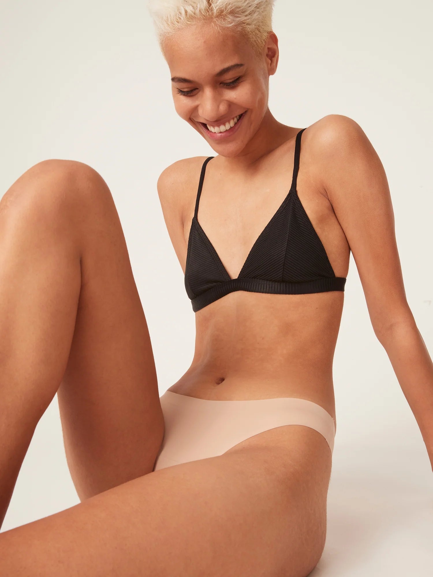 חוטיני ללא תפרים - ספיגה קלה