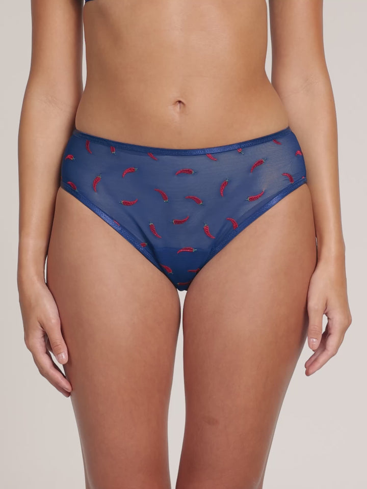 וידאו תצוגה 360: תחתון היי וויסט Spicy Day בצבע נייבי עם רקמת צ'ילי - מידת הדוגמנית S