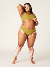 בגד ים ביקיני חלק תחתון בצבע ירוק בר